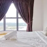 Superb Seaview Royal Strand Danga Bay Country Garden