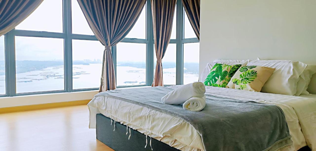 Superb Seaview Royal Strand Danga Bay Country Garden * Johor Bahru